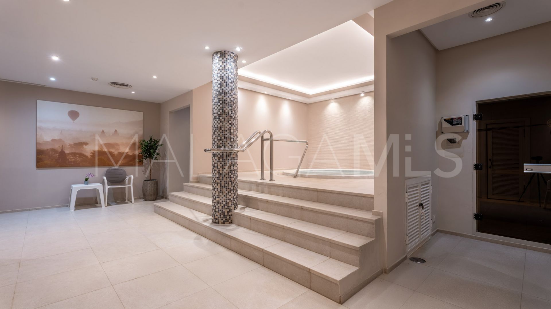 Nueva Andalucia apartment for sale