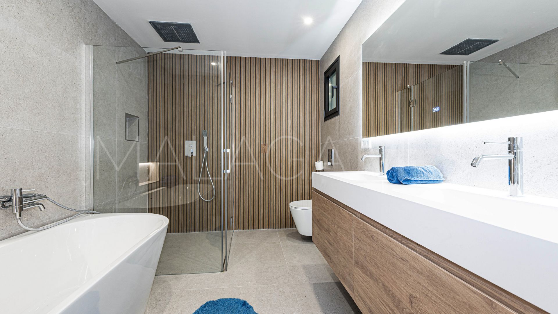 Buy apartamento planta baja in Alhambra del Golf