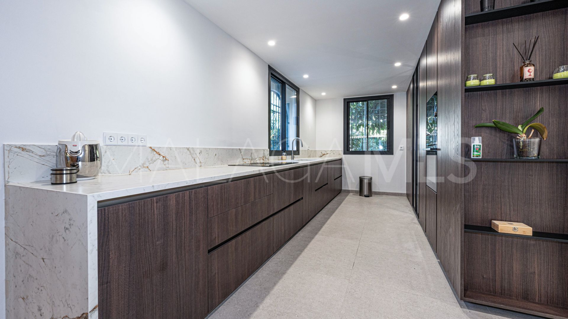 Buy apartamento planta baja in Alhambra del Golf