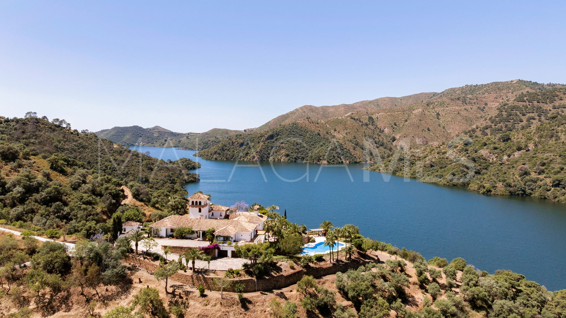 Finca for sale in Istan