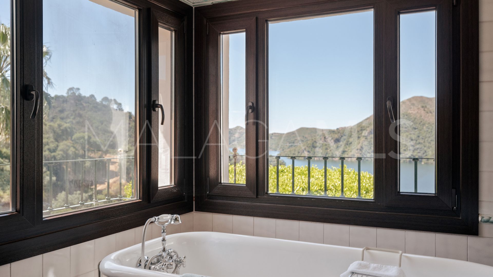 Finca for sale in Istan