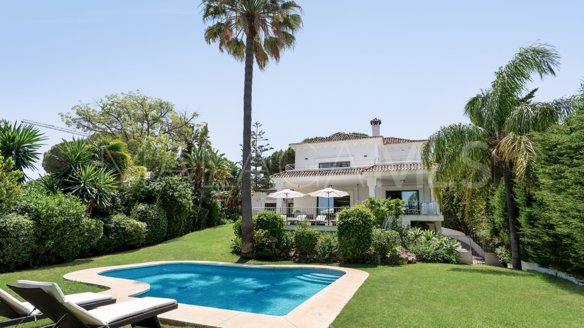 Villa for sale in Las Brisas