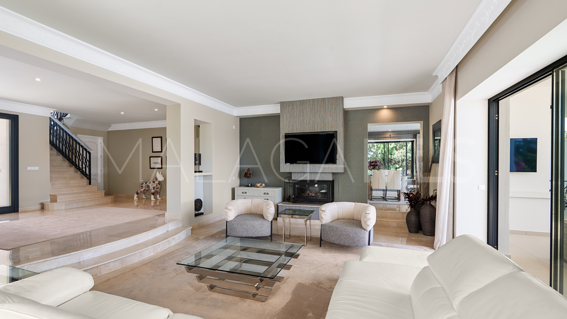 Villa for sale in Las Brisas