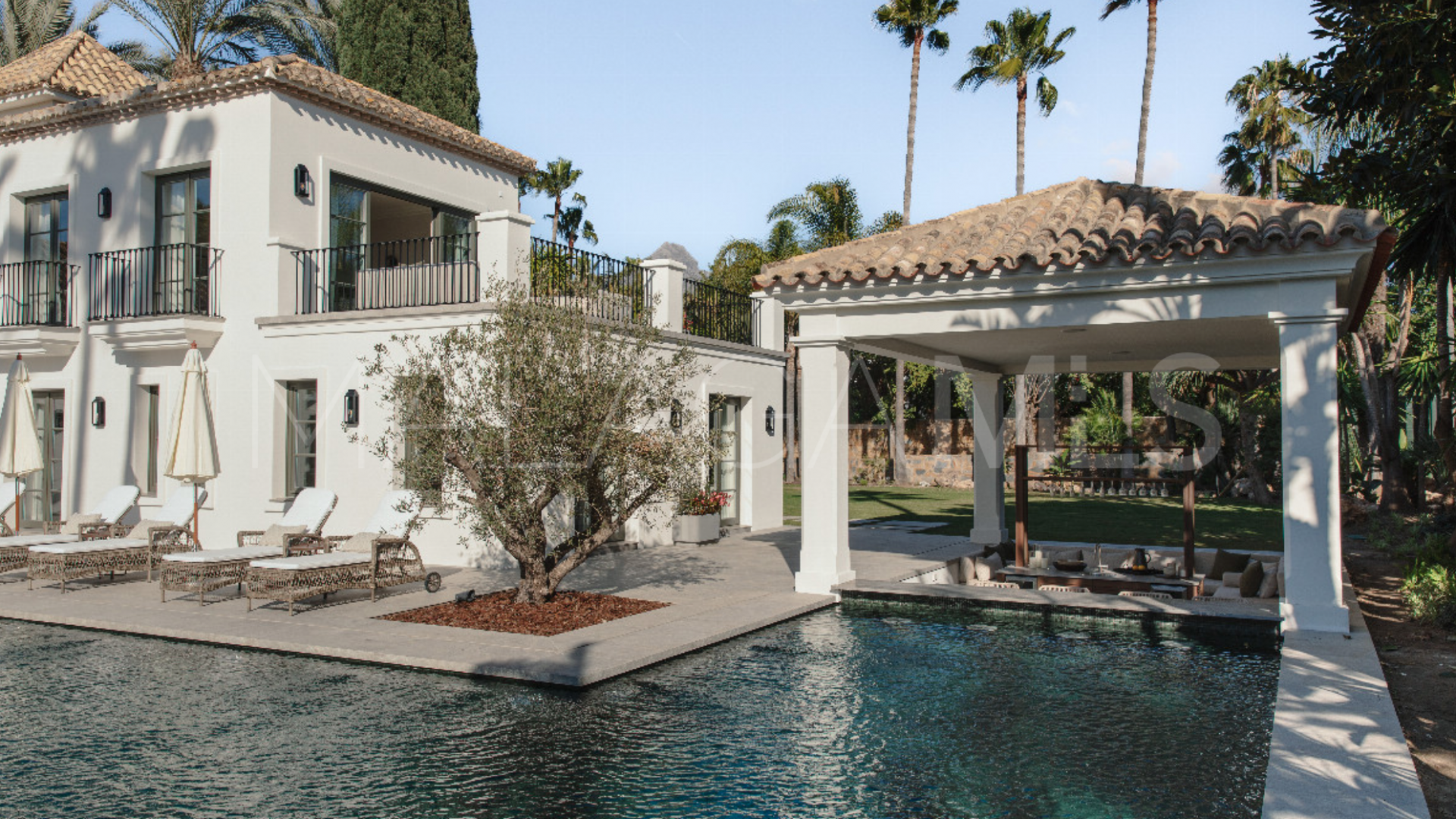 Las Brisas villa for sale