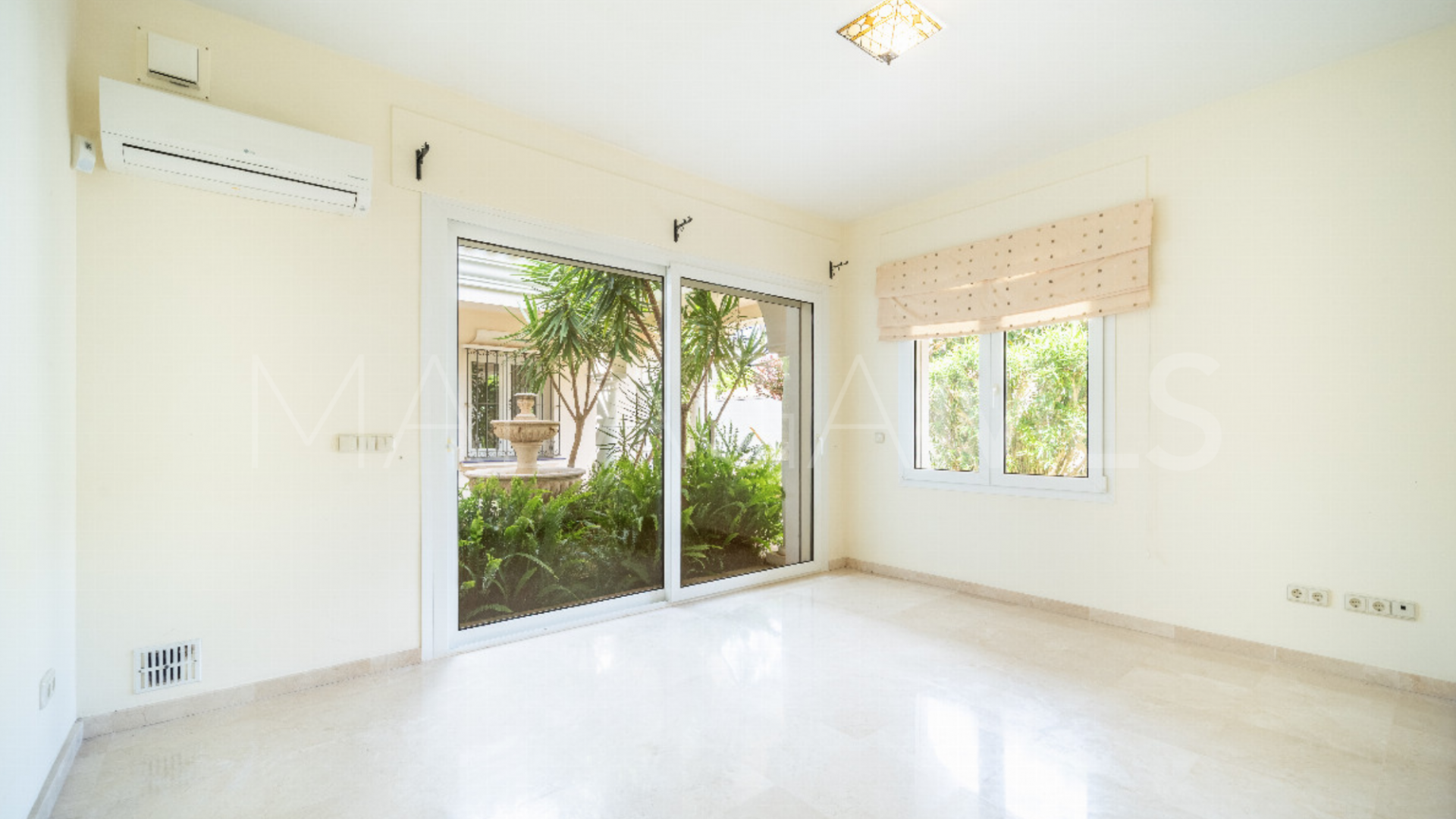 Villa for sale in Paraiso Barronal de 5 bedrooms