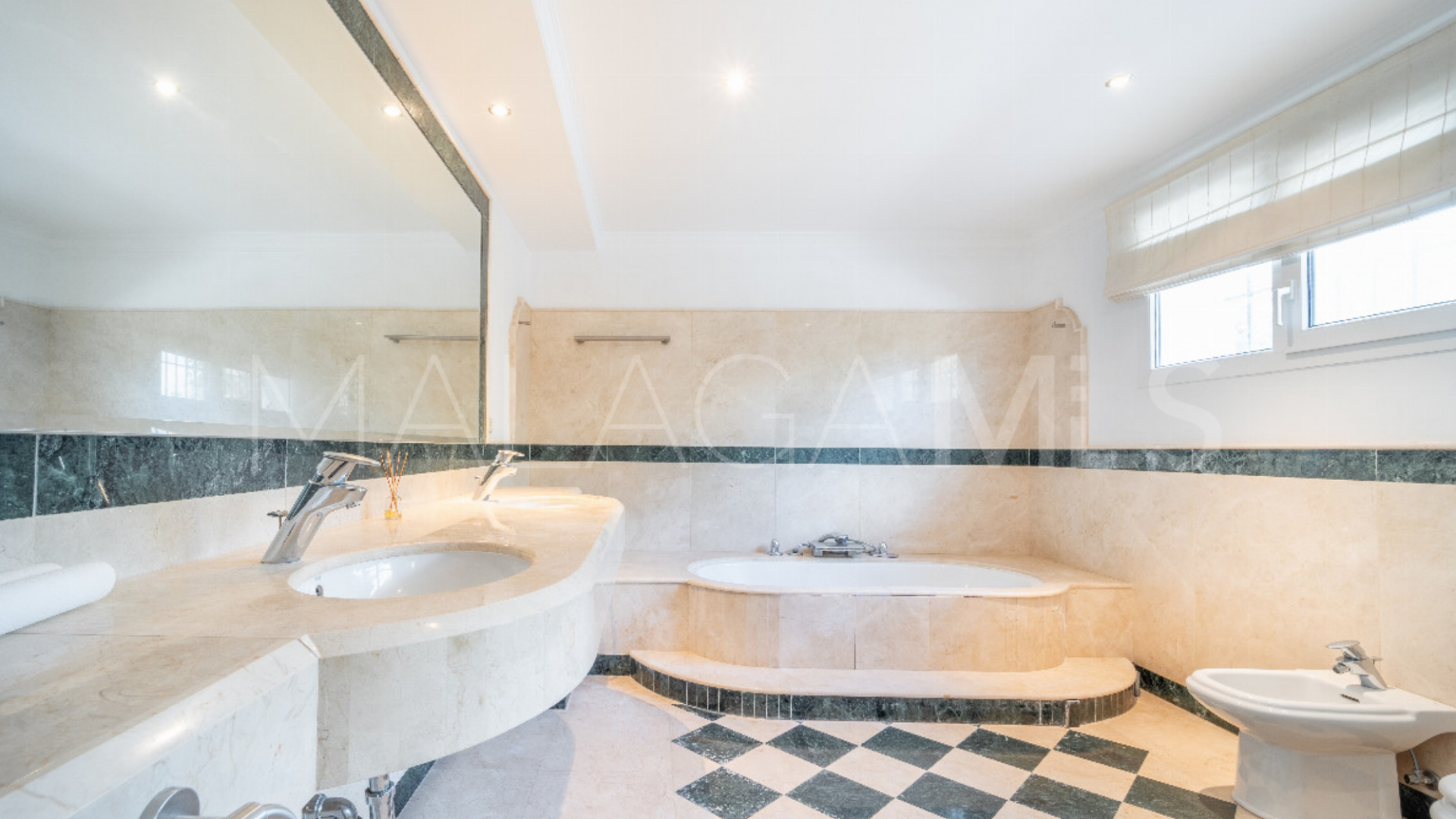 Villa for sale in Paraiso Barronal de 5 bedrooms
