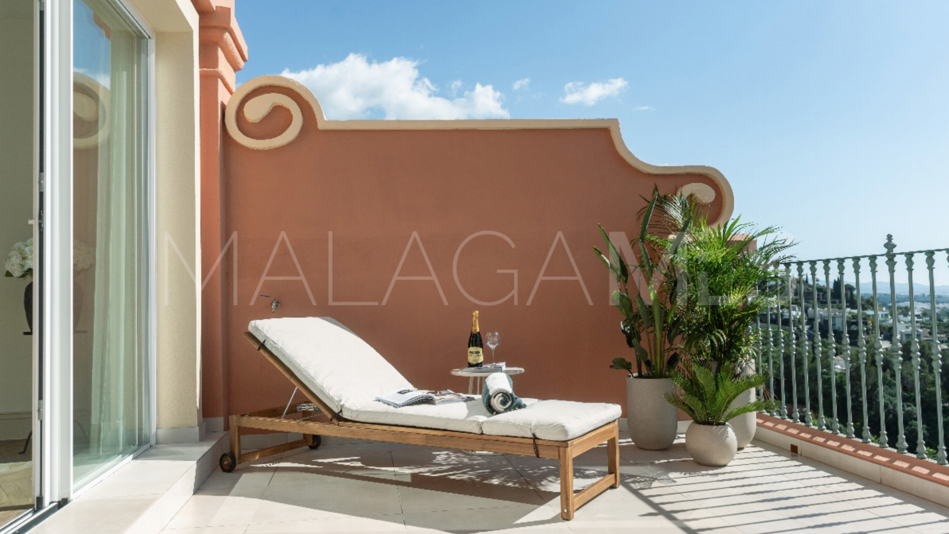 Duplex for sale in Monte Halcones
