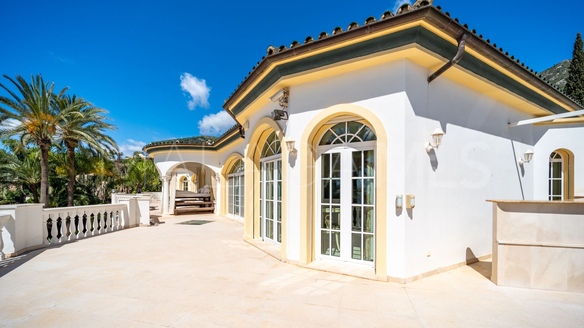 Se vende villa in Cascada de Camojan