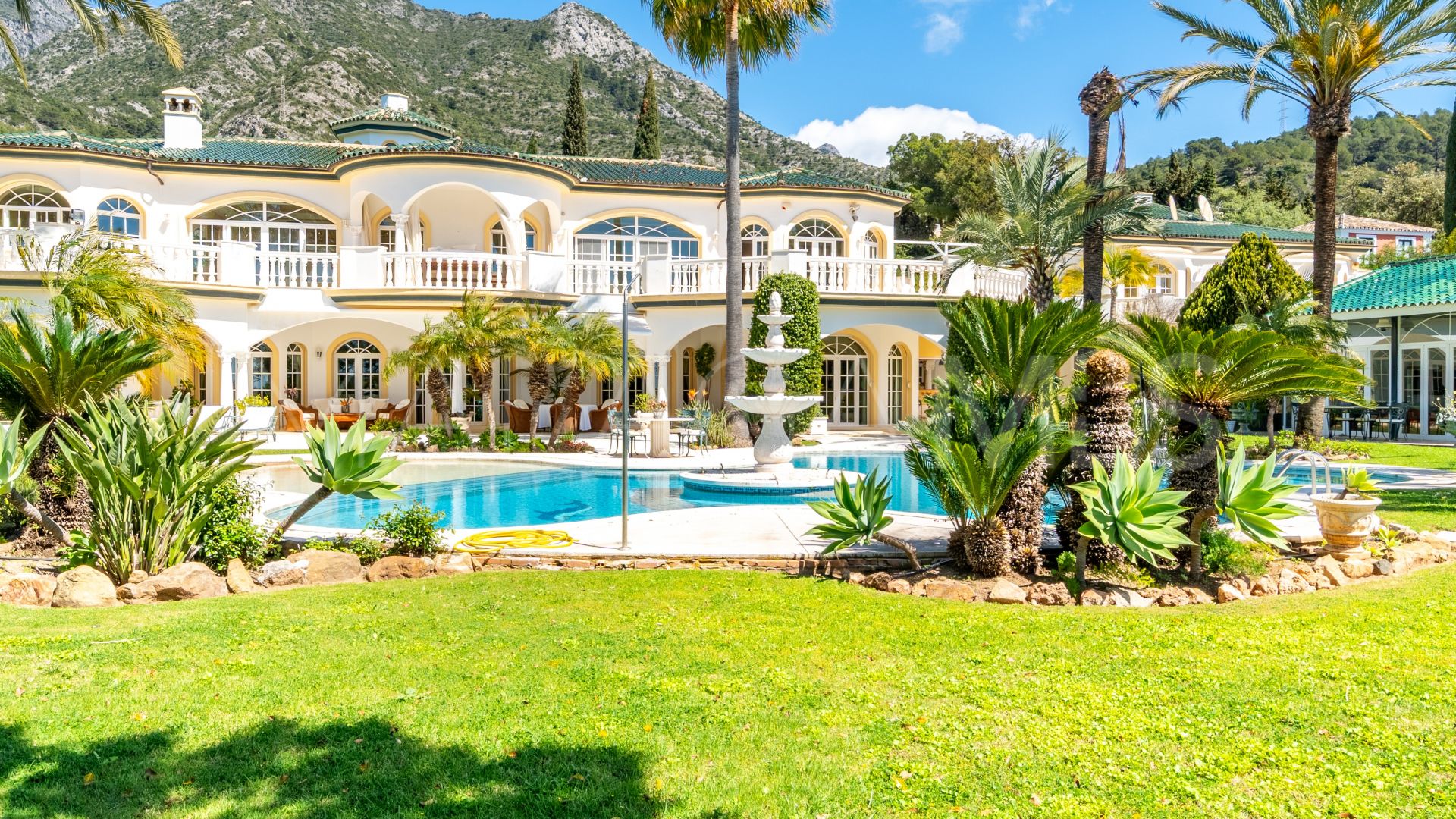 Se vende villa in Cascada de Camojan