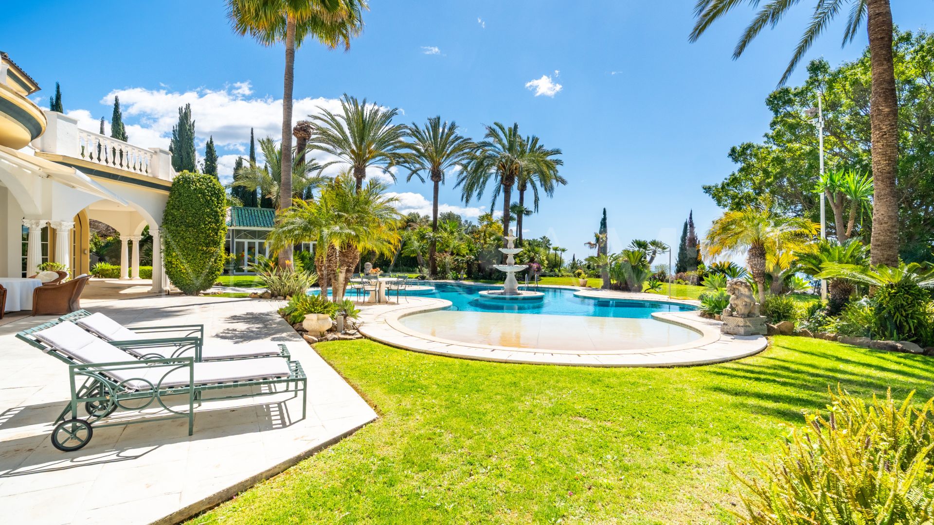 Se vende villa in Cascada de Camojan