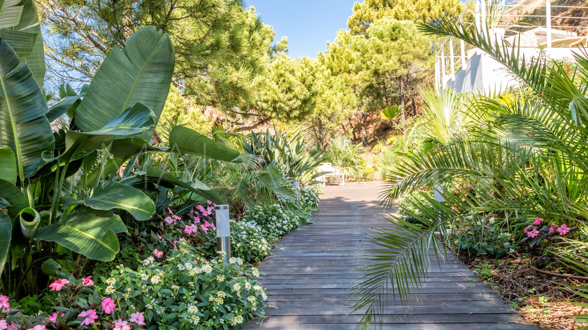 Altos de Estepona, villa for sale de 7 bedrooms