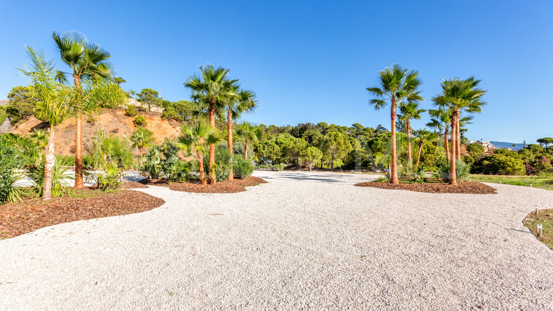 Altos de Estepona, villa for sale de 7 bedrooms