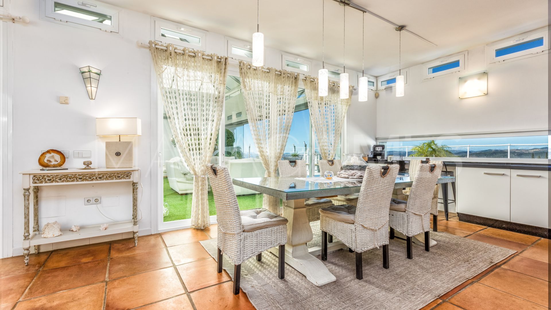 Altos de Estepona, villa for sale de 7 bedrooms