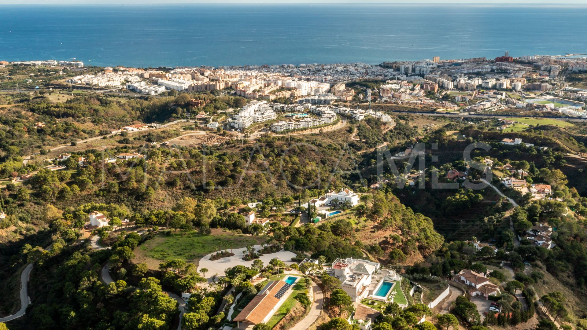 Altos de Estepona, villa for sale de 7 bedrooms