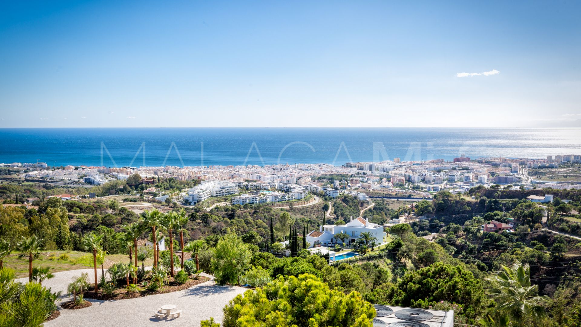 Altos de Estepona, villa for sale de 7 bedrooms