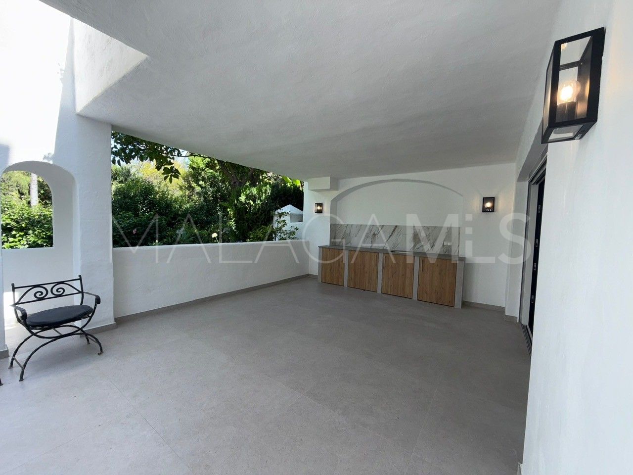 Buy ground floor apartment in Alhambra del Golf with 3 bedrooms
