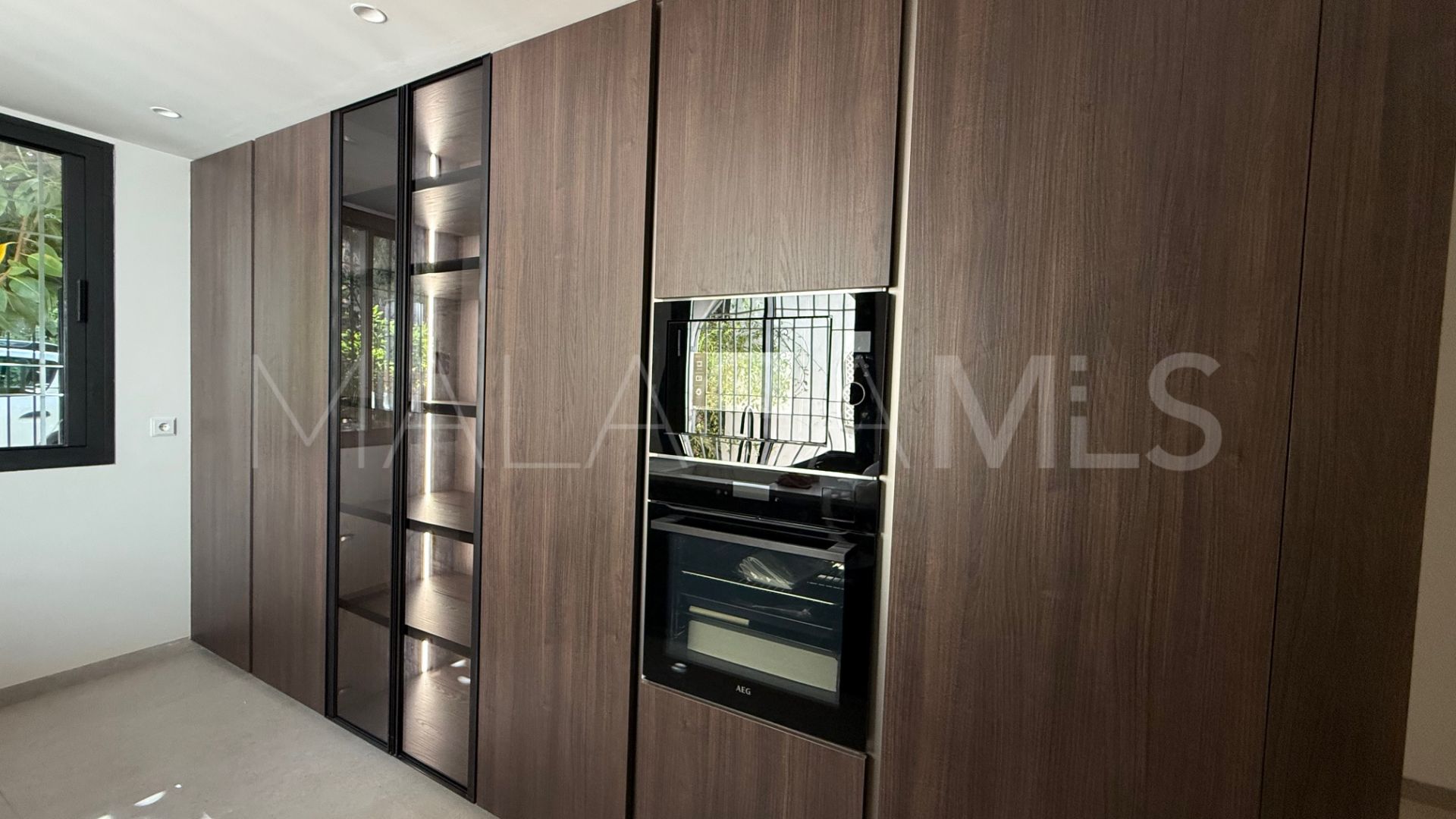 Buy ground floor apartment in Alhambra del Golf with 3 bedrooms