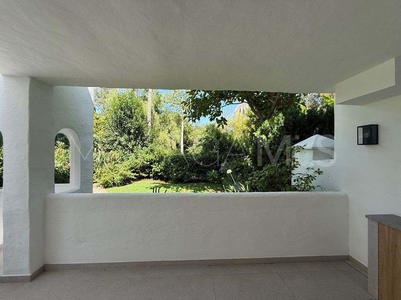 Buy ground floor apartment in Alhambra del Golf with 3 bedrooms
