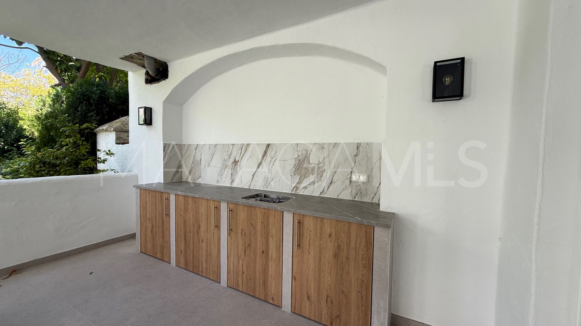 Buy ground floor apartment in Alhambra del Golf with 3 bedrooms