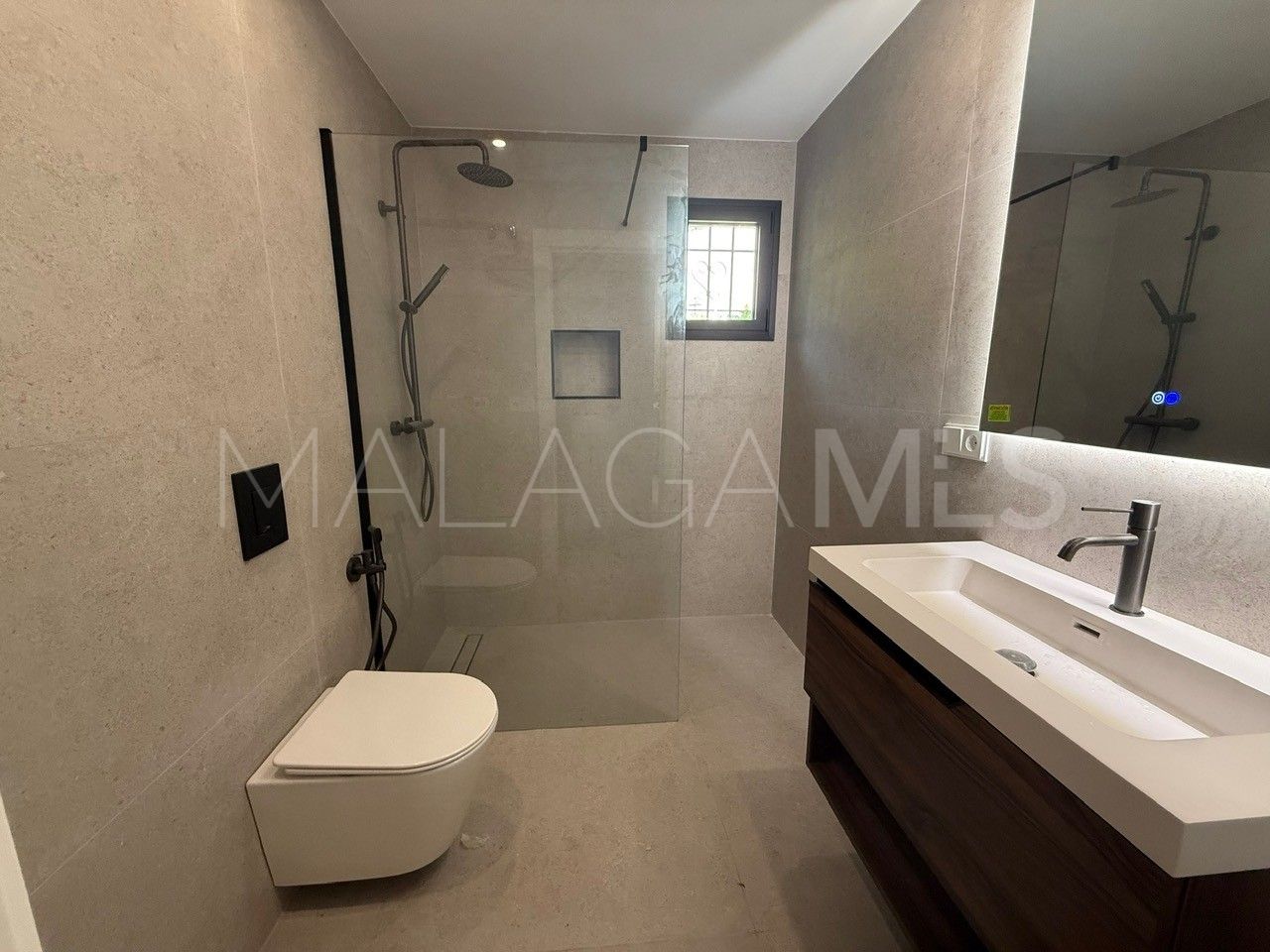Buy ground floor apartment in Alhambra del Golf with 3 bedrooms