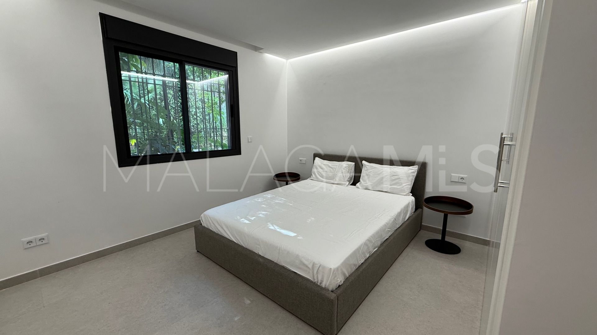 Buy ground floor apartment in Alhambra del Golf with 3 bedrooms