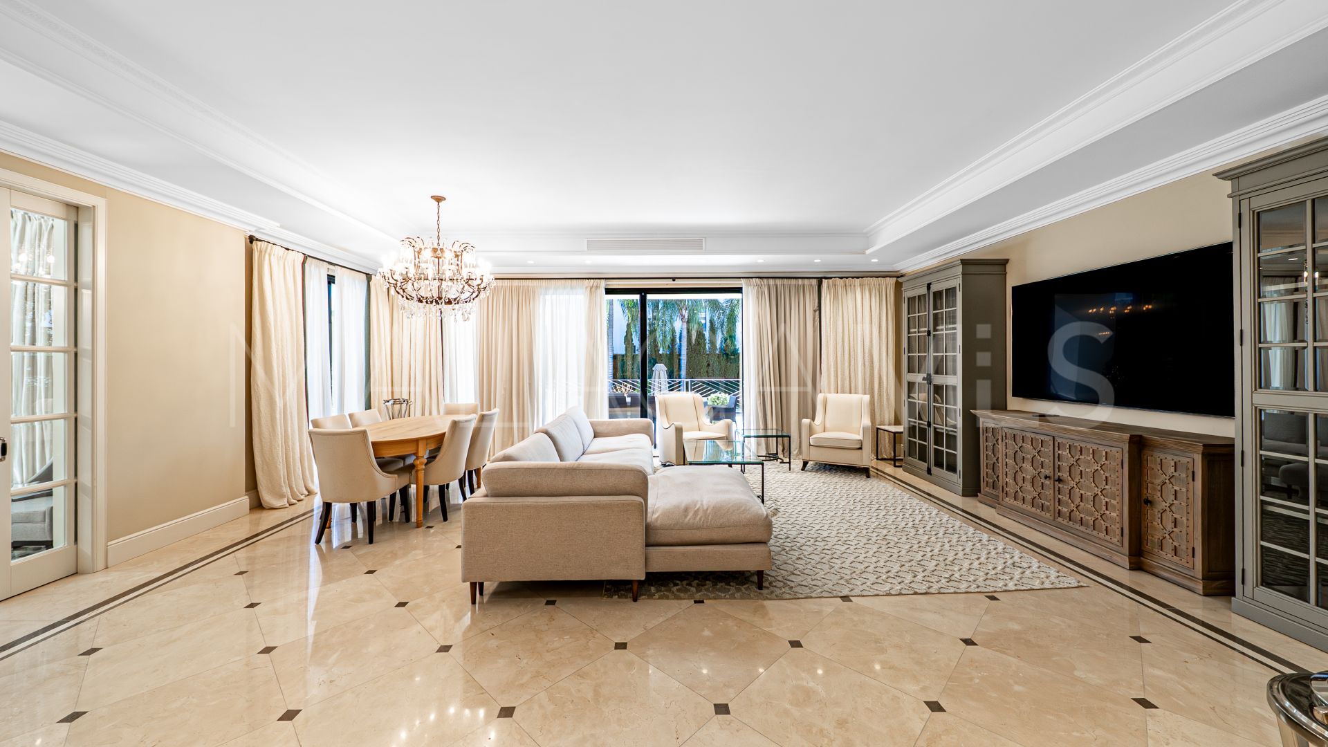 Villa for sale in Los Flamingos