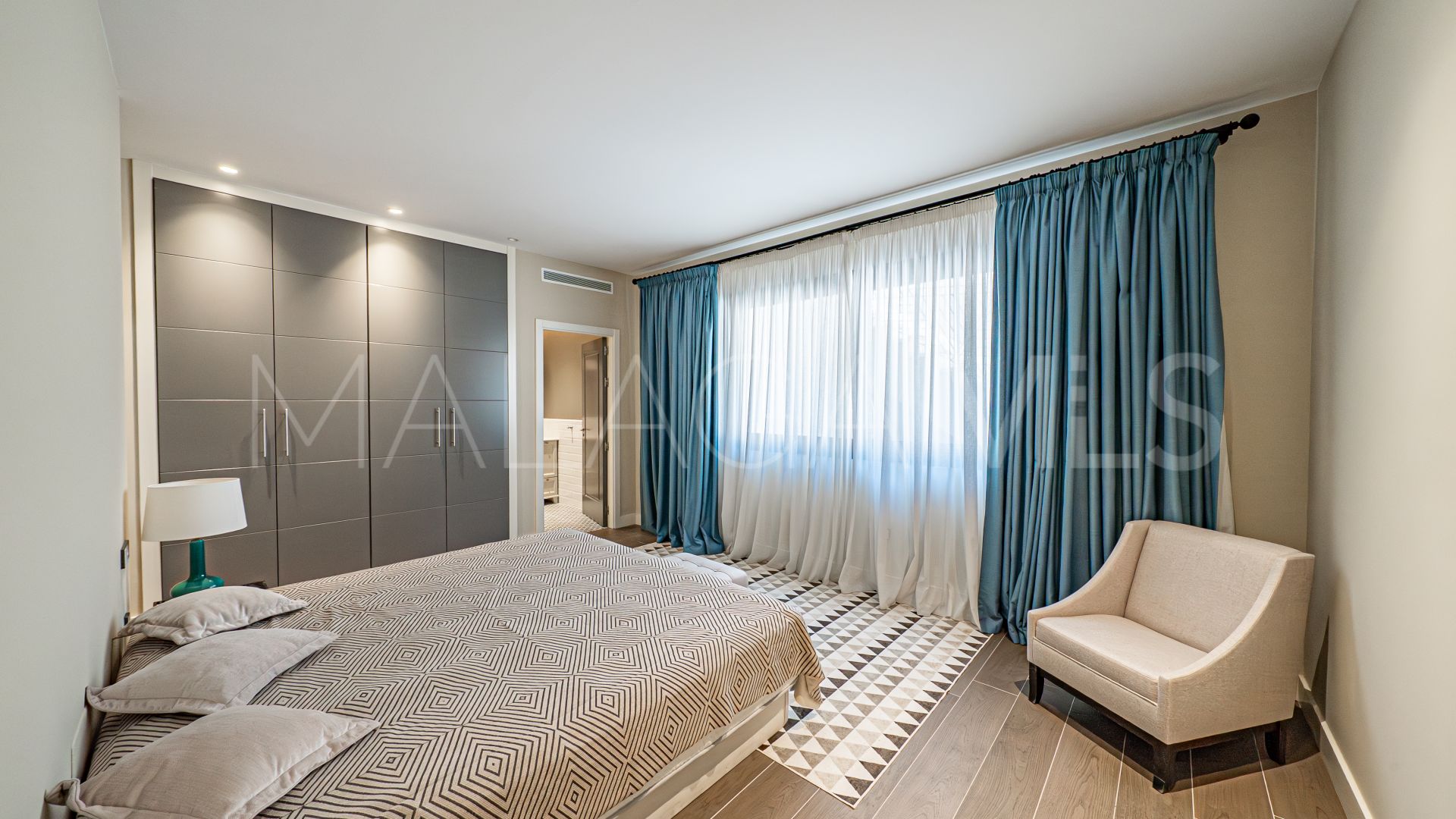 Villa for sale in Los Flamingos