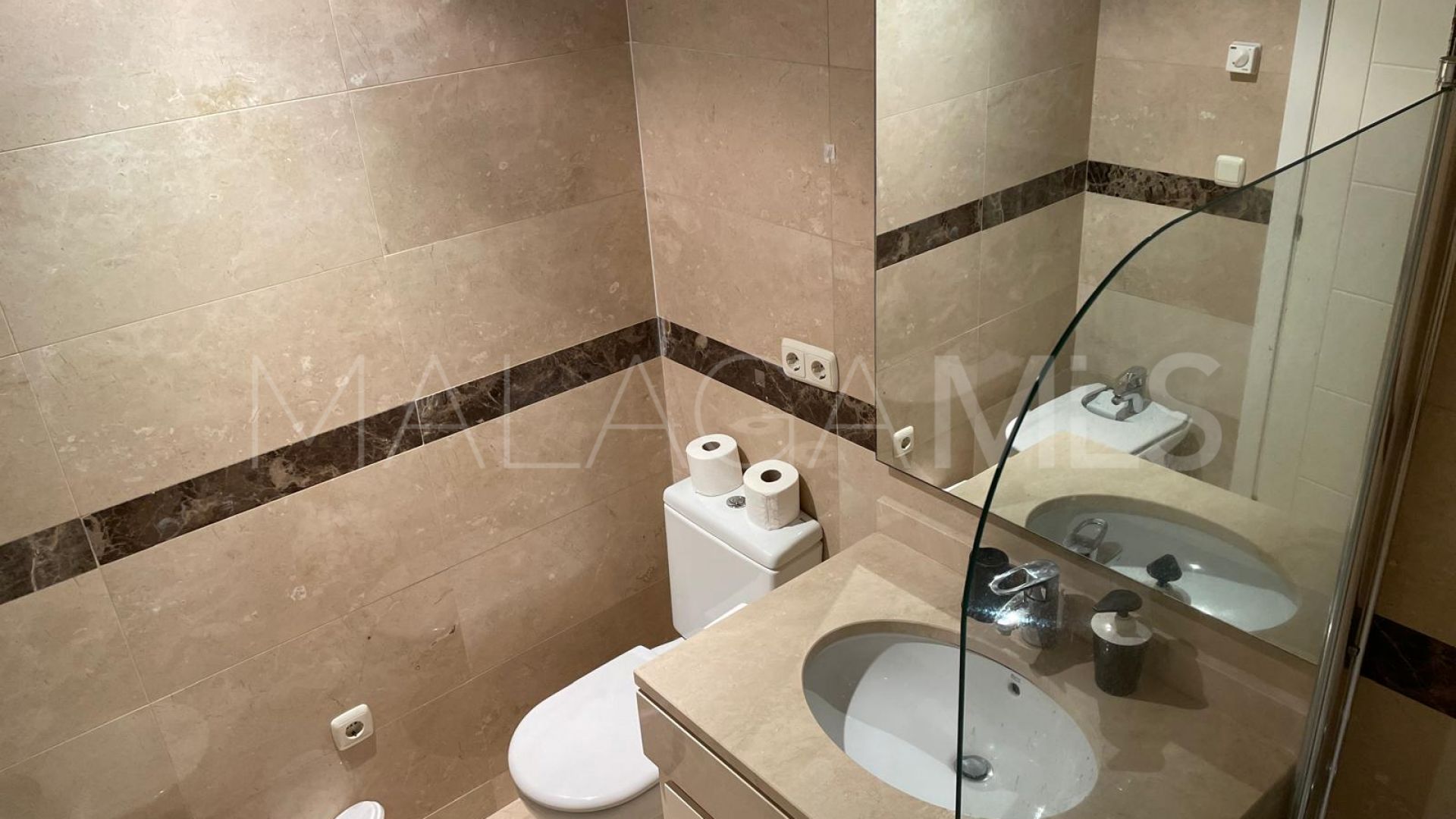 Apartamento planta baja for sale in Alcazaba Beach