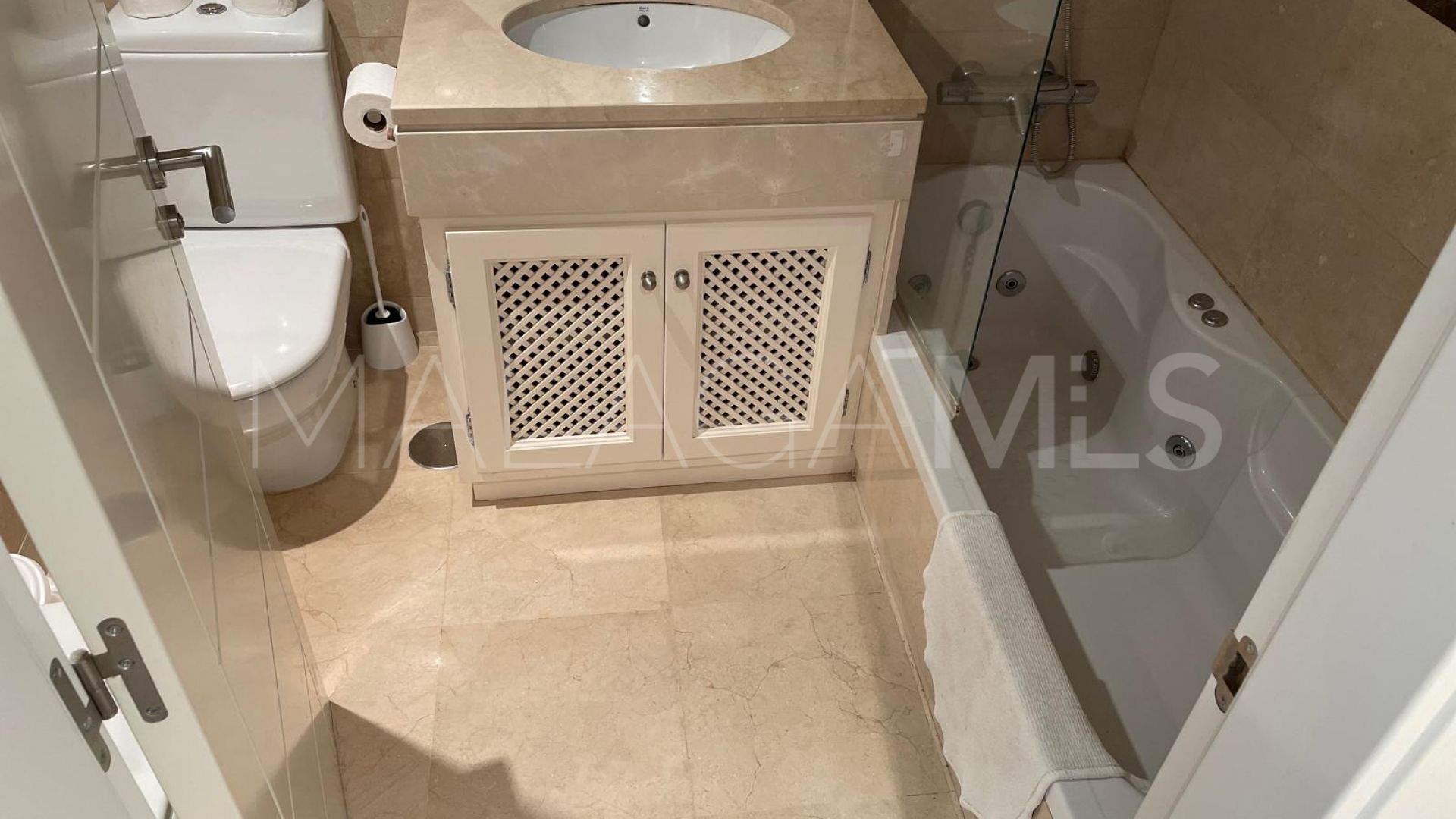 Apartamento planta baja for sale in Alcazaba Beach