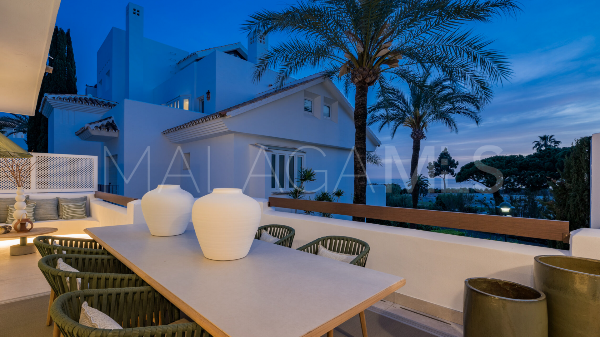 Lägenhet for sale in Los Monteros Palm Beach