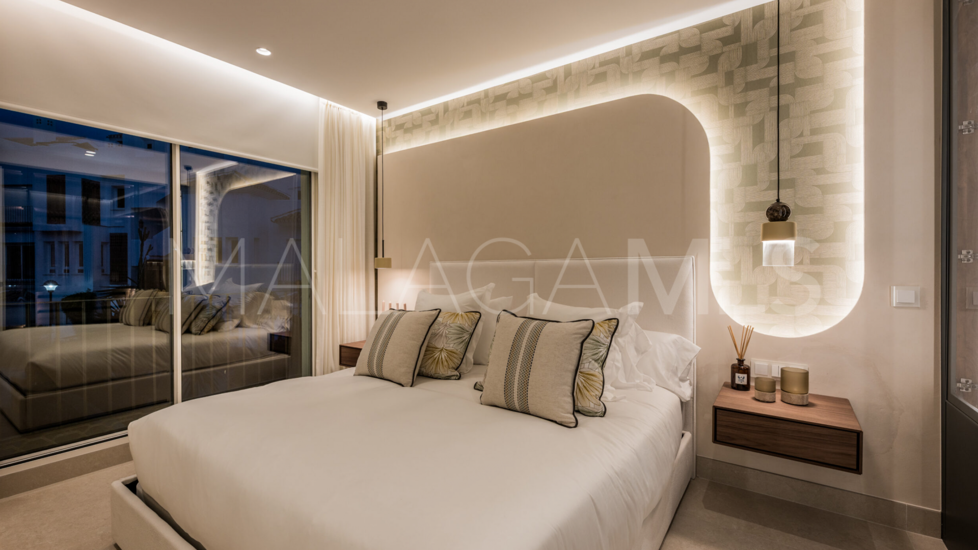 Lägenhet for sale in Los Monteros Palm Beach