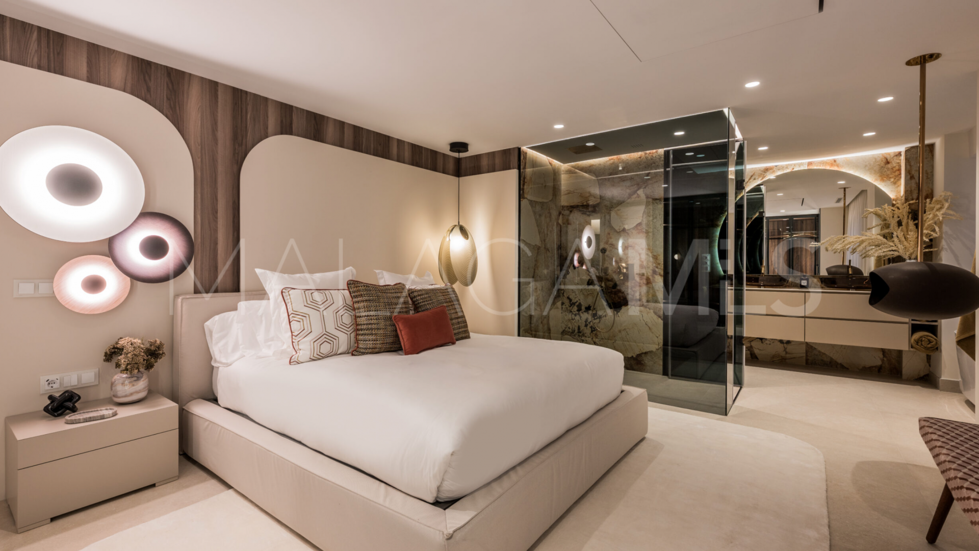 Lägenhet for sale in Los Monteros Palm Beach