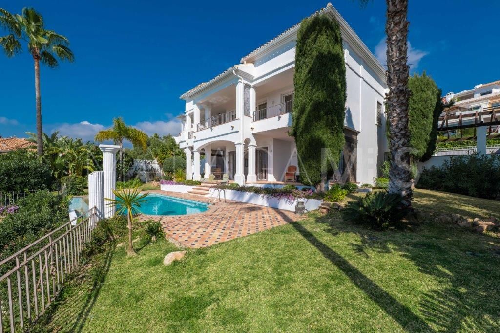 Villa for sale in Rio Real