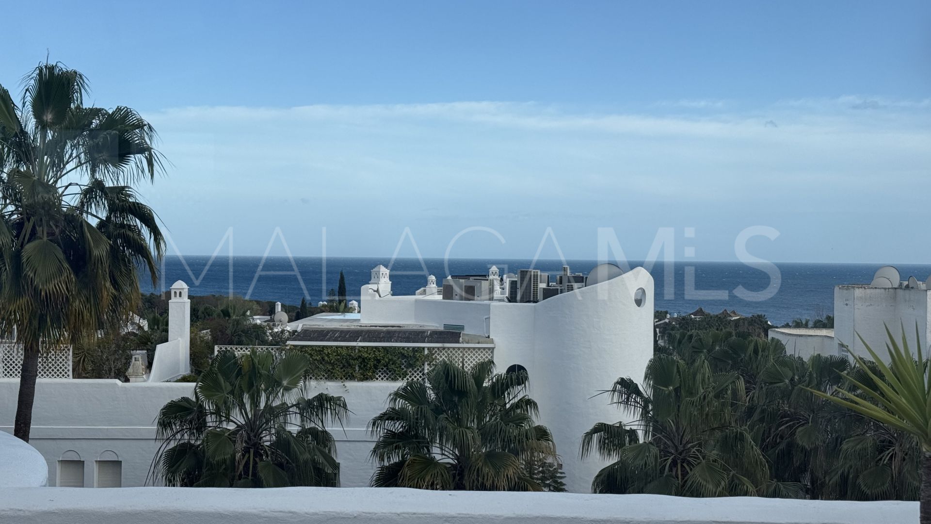 Ático for sale in Marbella Real with 4 bedrooms