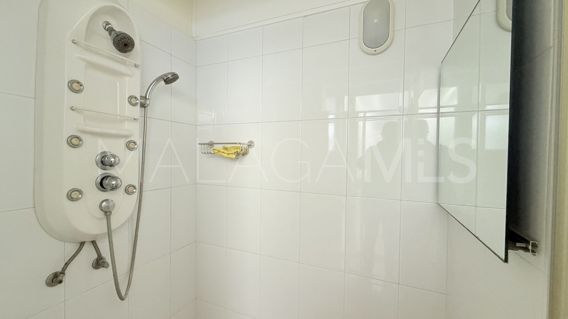Ático for sale in Marbella Real with 4 bedrooms