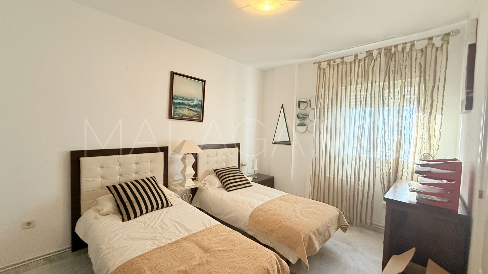 Ático for sale in Marbella Real with 4 bedrooms