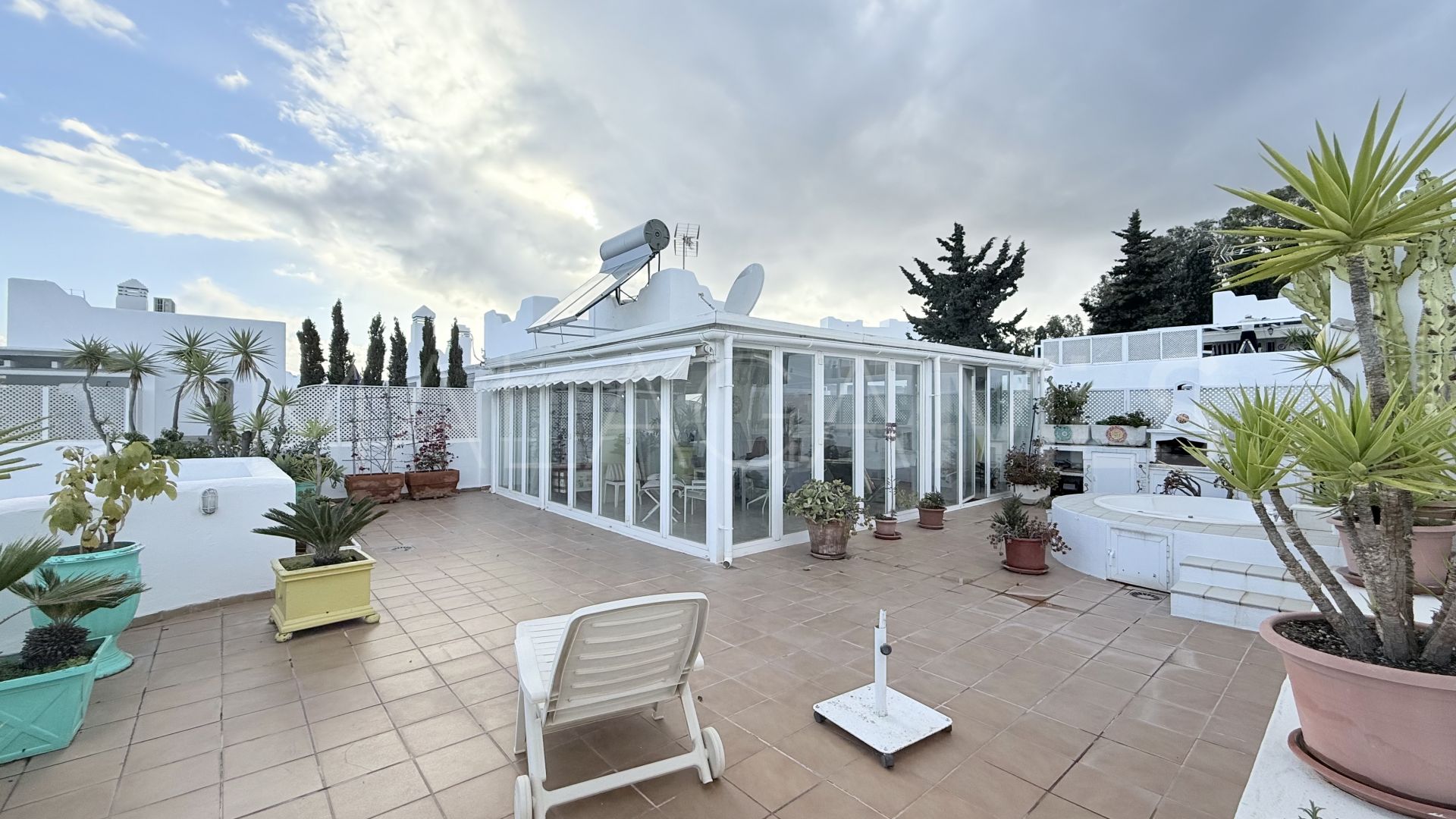 Ático for sale in Marbella Real with 4 bedrooms