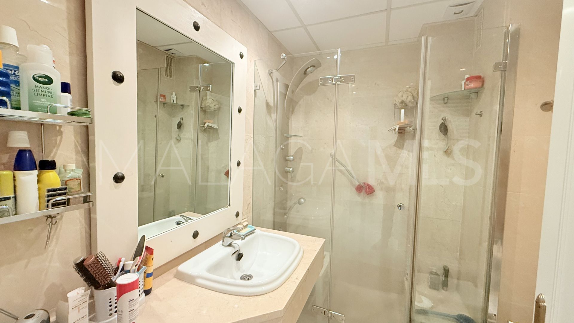 Ático for sale in Marbella Real with 4 bedrooms
