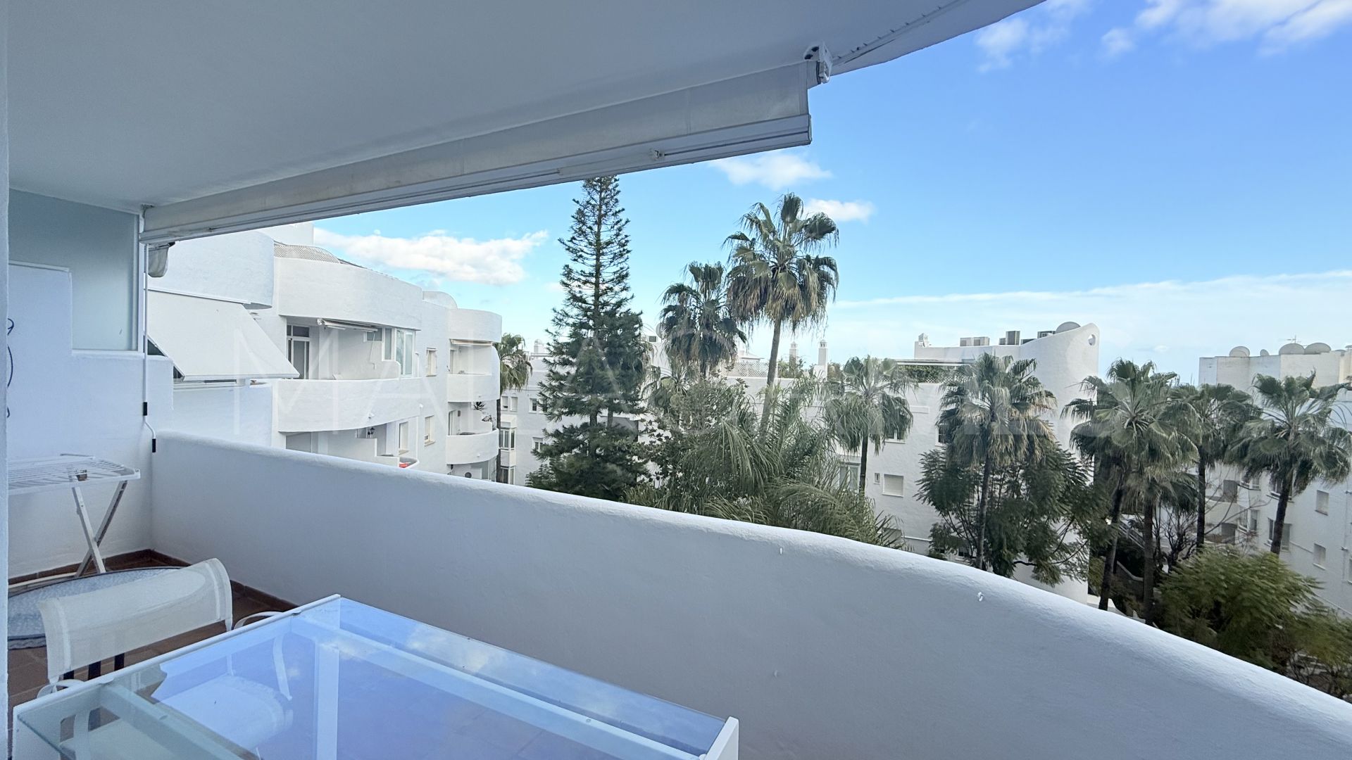Ático for sale in Marbella Real with 4 bedrooms