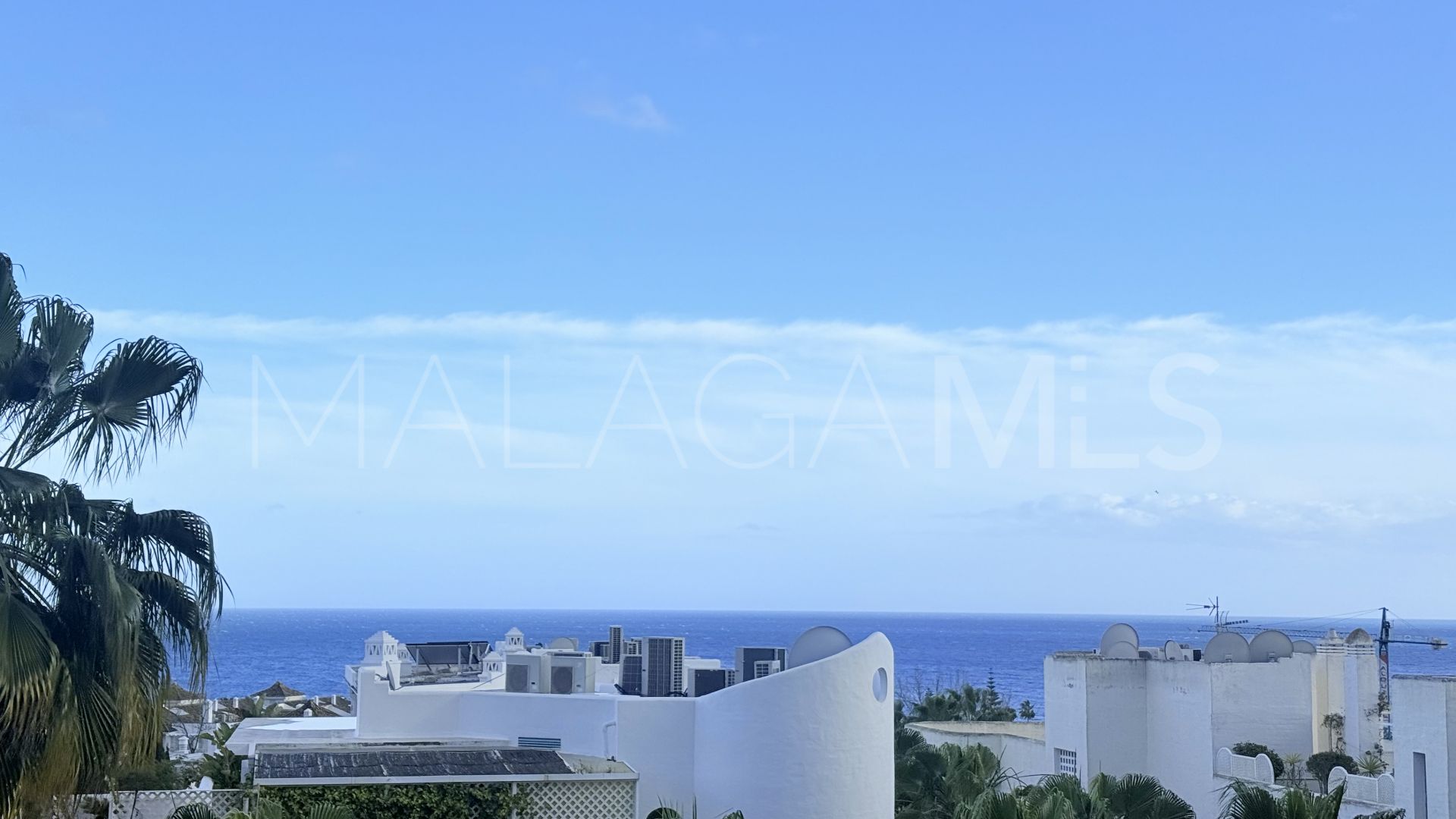 Ático for sale in Marbella Real with 4 bedrooms