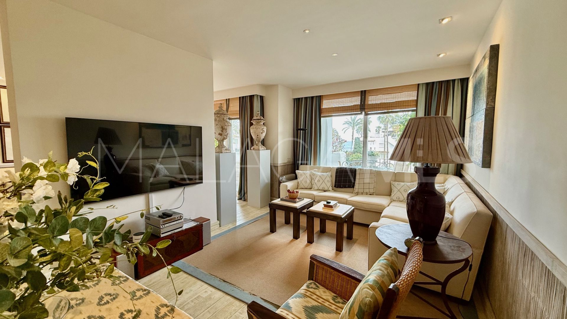 Duplex penthouse in Alcazaba Beach for sale