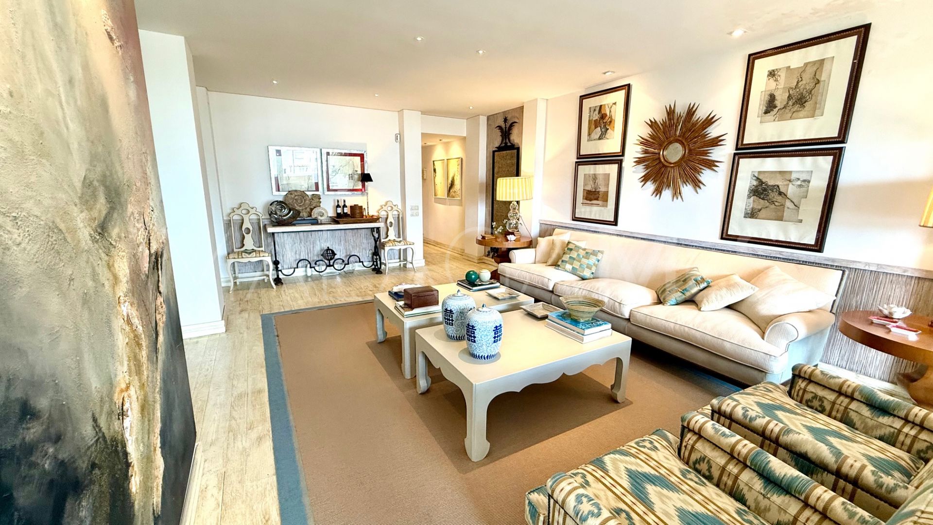 Duplex penthouse in Alcazaba Beach for sale