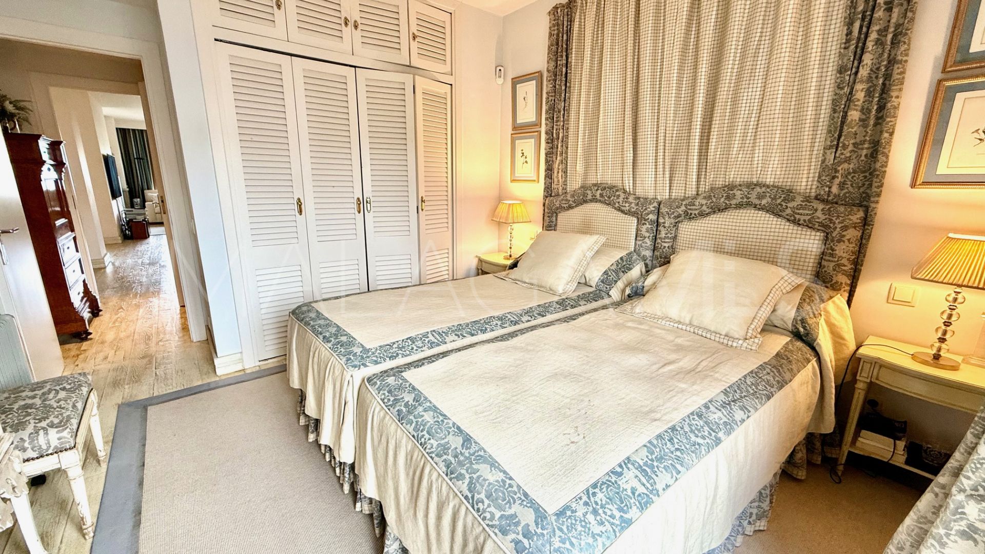 Duplex penthouse in Alcazaba Beach for sale