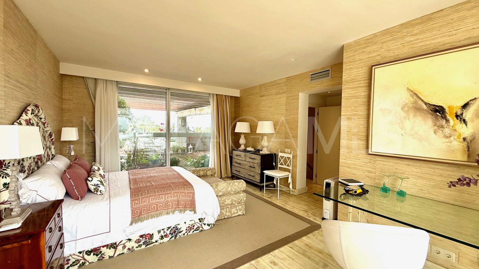 Duplex penthouse in Alcazaba Beach for sale
