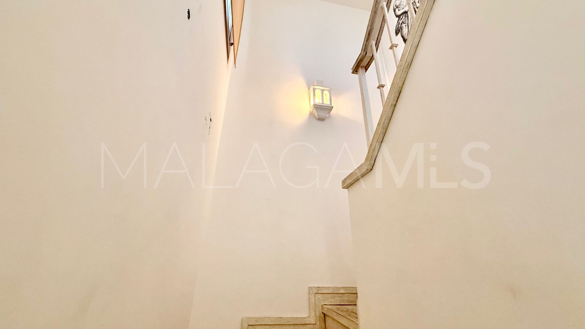 Duplex penthouse in Alcazaba Beach for sale
