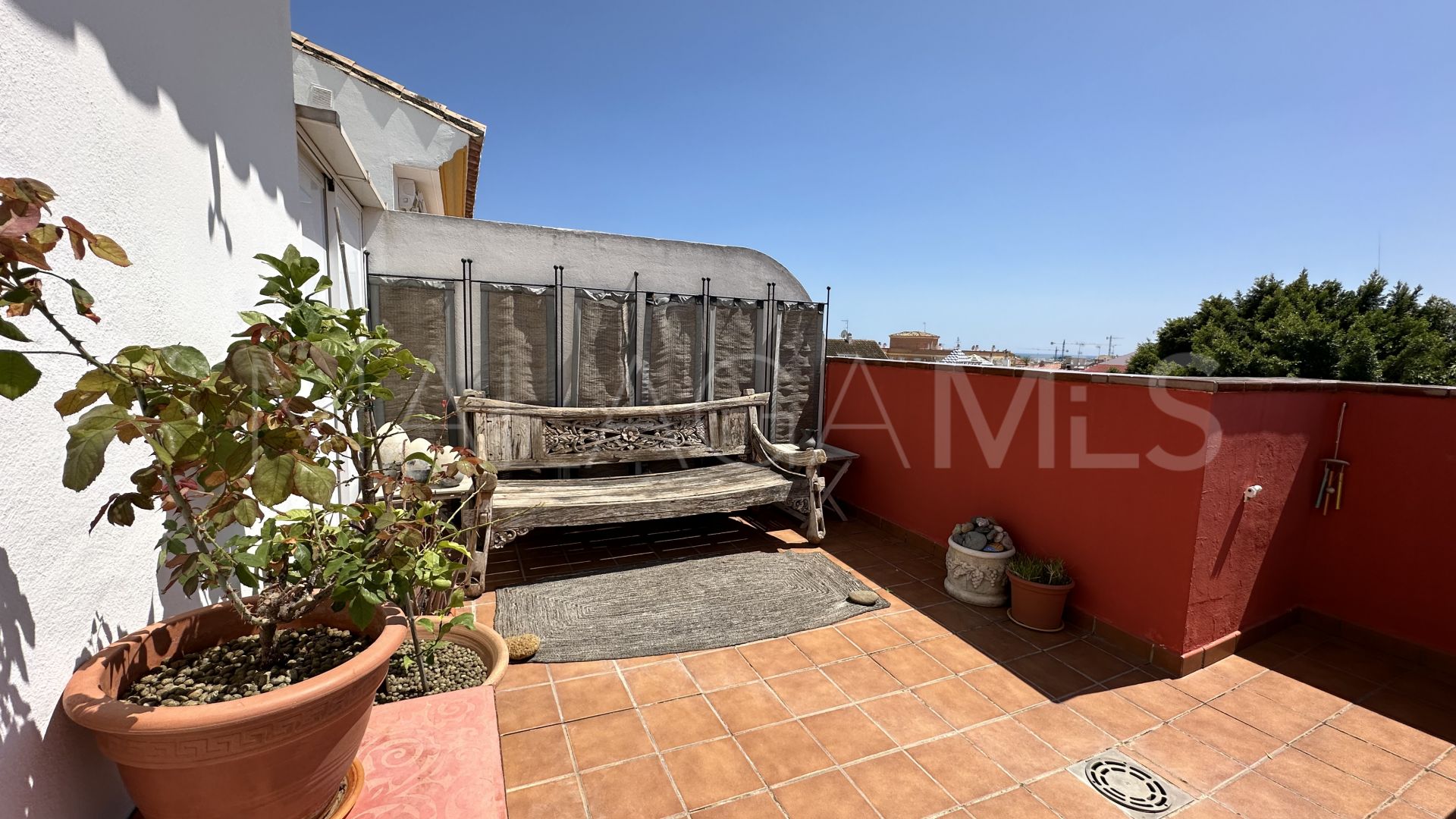 Buy atico in San Pedro de Alcantara with 3 bedrooms