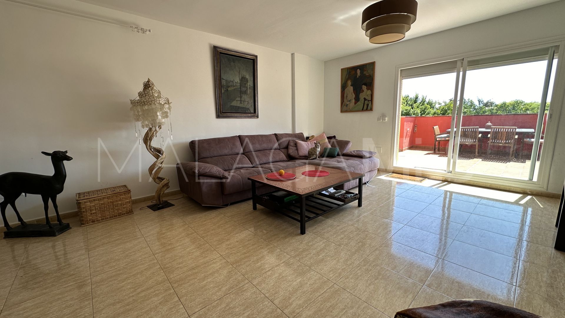 Buy atico in San Pedro de Alcantara with 3 bedrooms