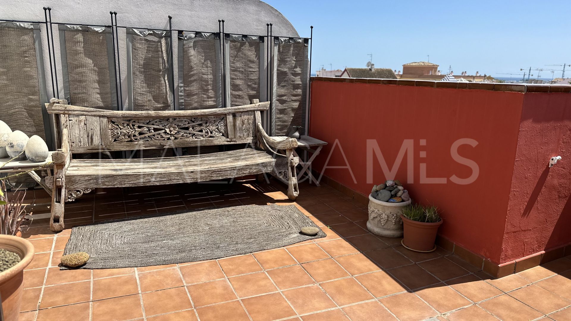 Buy atico in San Pedro de Alcantara with 3 bedrooms