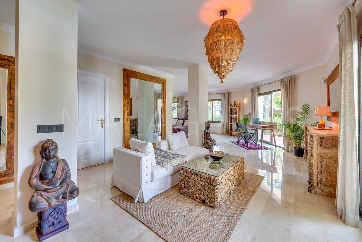 Erdgeschosswohnung for sale in Elviria