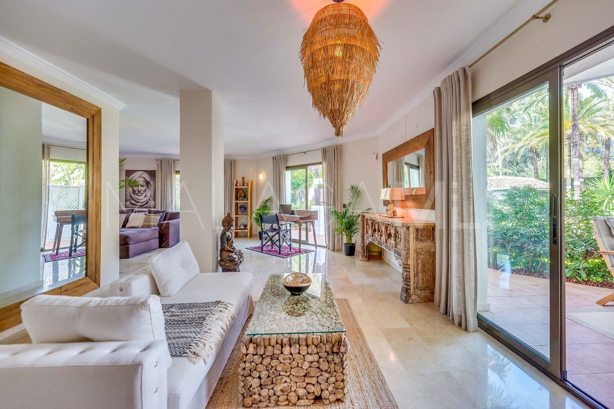 Erdgeschosswohnung for sale in Elviria